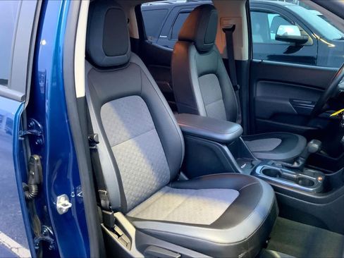 Used 2019 Chevrolet Colorado Z71 RWD image 9