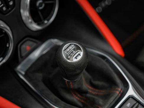 Used 2024 Chevrolet Camaro ZL1 RWD image 75