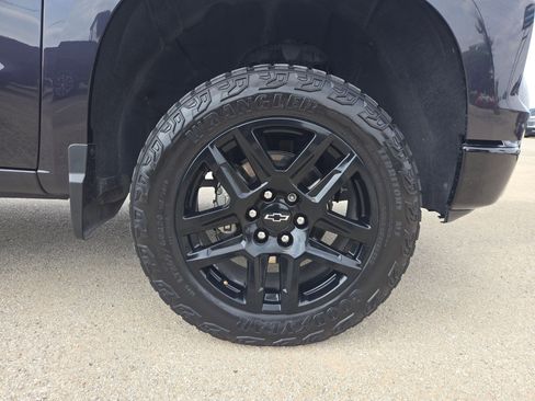 Used 2024 Chevrolet Silverado 1500 LT Trail Boss w/ Convenience Package II image 27