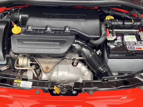 Used 2019 FIAT 500 Pop w/ Popular Equipment Package FWD image 17