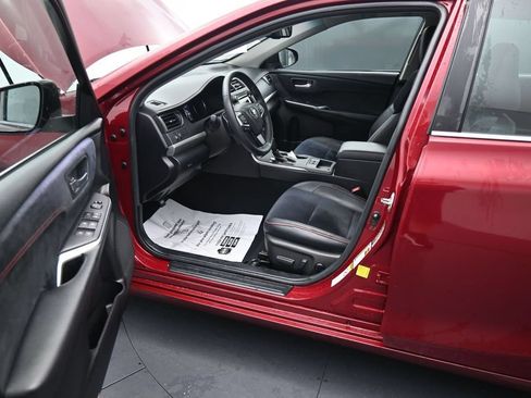 Used 2016 Toyota Camry XSE w/ Moonroof Package FWD image 15