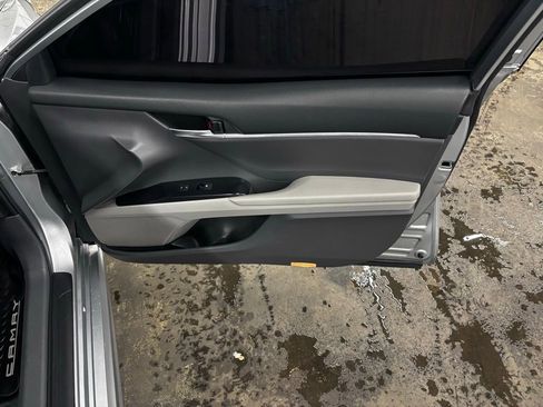 Used 2019 Toyota Camry SE image 26