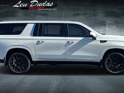 Certified 2023 GMC Yukon XL Denali AWD/4WD image 5