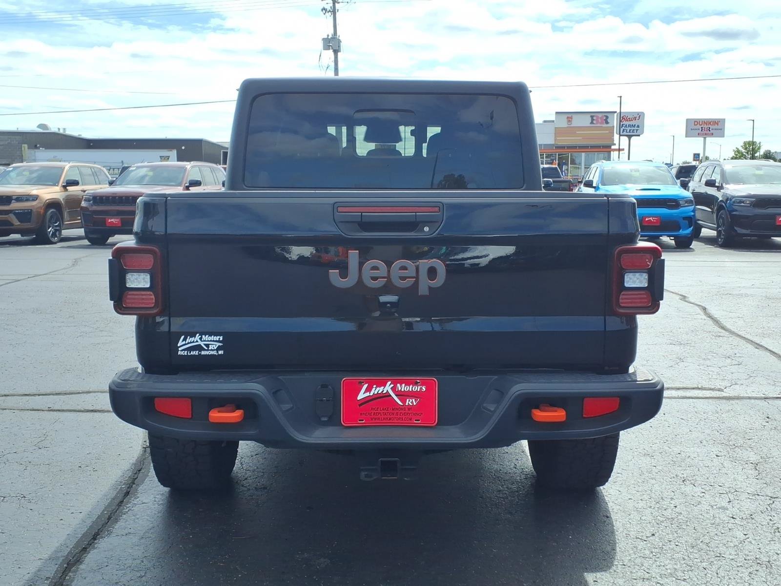 Used 2026 Jeep Gladiator Mojave AWD/4WD image 5