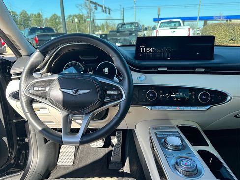 Used 2022 Genesis GV70 3.5T Sport w/ Sport Prestige Package image 19