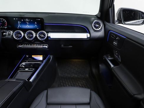 New 2026 Mercedes-Benz GLB 250 4MATIC image 17