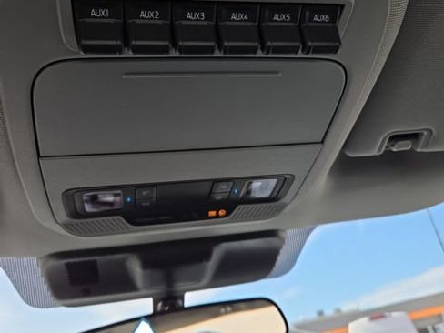 New 2026 Ford F550 2WD Regular Cab Super Duty image 18