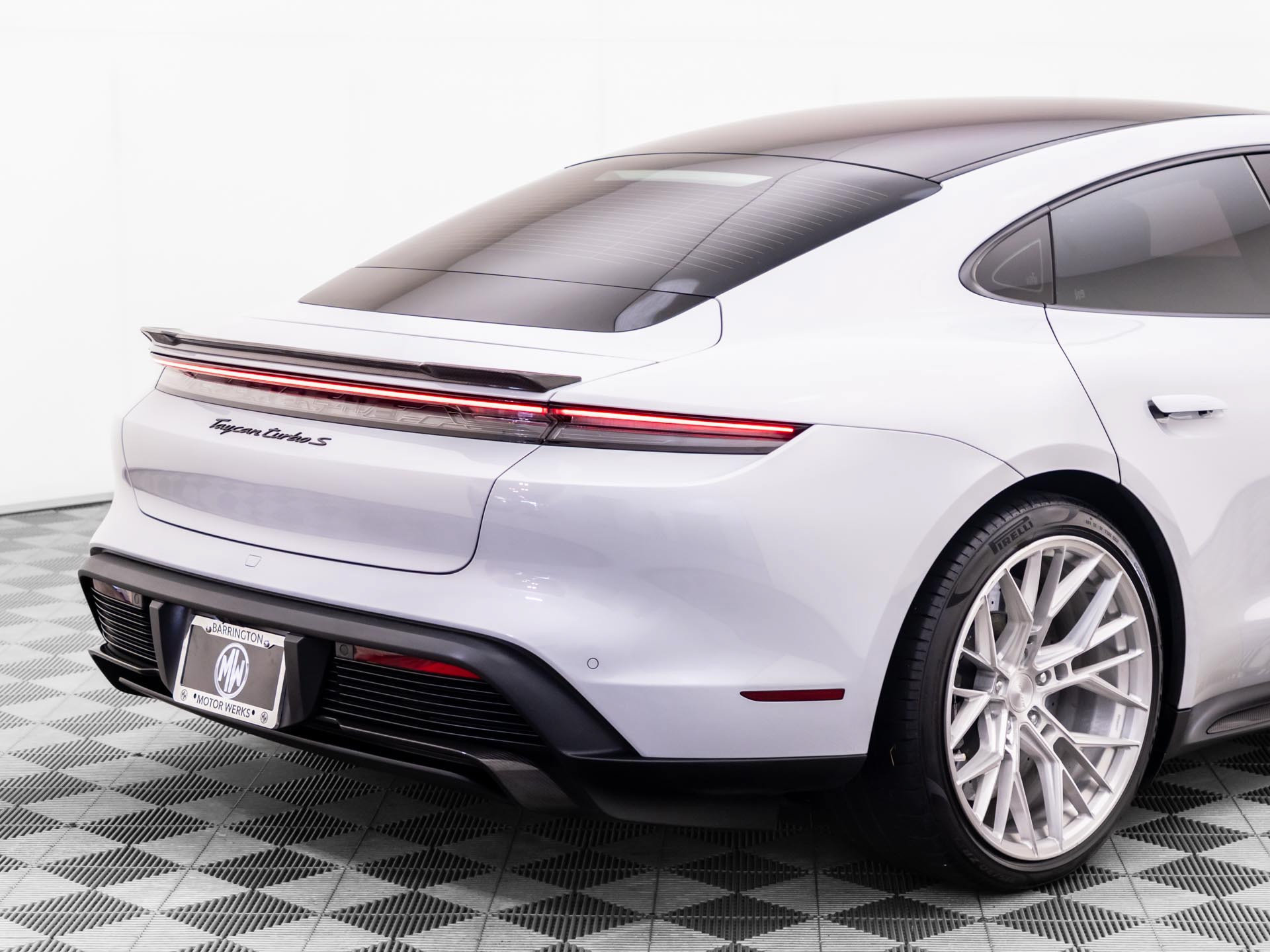 Used 2021 Porsche Taycan AWD/4WD image 33