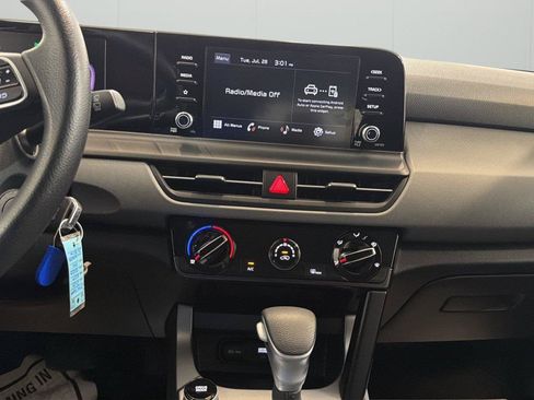 Used 2024 Kia Seltos LX AWD/4WD image 16