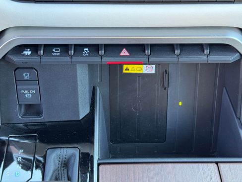 Used 2023 Toyota Tundra Capstone AWD/4WD image 31