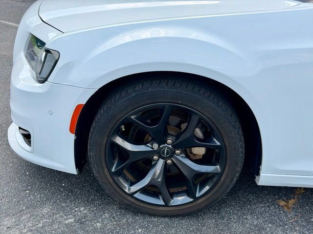 Used 2023 Chrysler 300 Touring L RWD image 32