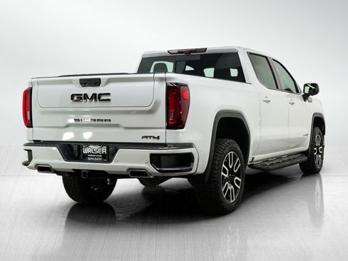 Used 2022 GMC Sierra 1500 AT4 w/ Technology Package AWD/4WD image 5