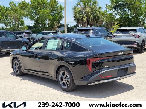 New 2026 Kia K4 FWD image 4