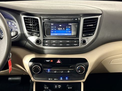 Used 2017 Hyundai Tucson SE w/ SE Popular Package 02 AWD/4WD image 22
