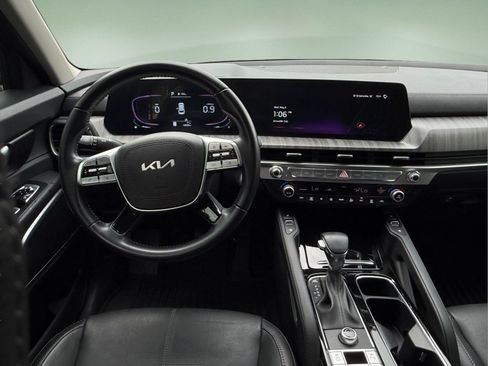 Used 2024 Kia Telluride EX FWD image 11