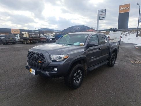 Used 2021 Toyota Tacoma TRD Off-Road image 1
