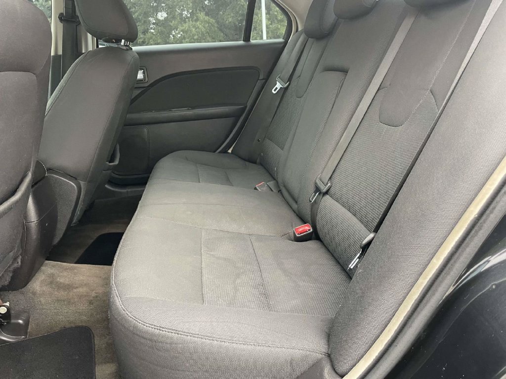 Used 2010 Ford Fusion SE FWD image 12