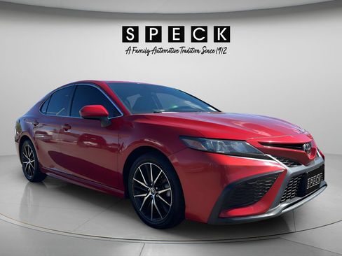 Used 2021 Toyota Camry SE FWD image 7