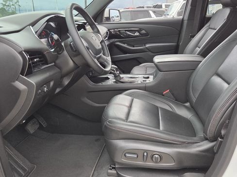 Used 2023 Chevrolet Traverse RS AWD/4WD image 11