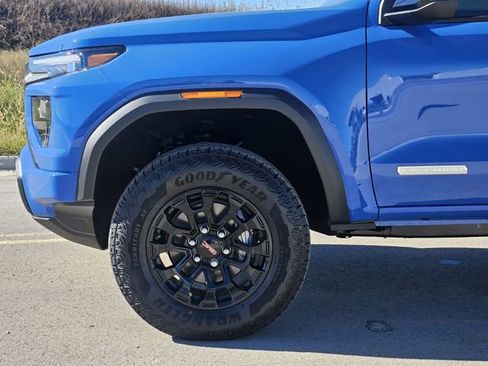 New 2026 GMC Canyon Elevation w/ Convenience Package image 6