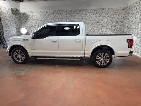 Used 2015 Ford F150 Lariat w/ Equipment Group 502A Luxury RWD image 4