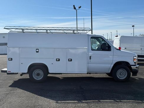 New 2026 Ford E-350 and Econoline 350 Super Duty w/ Power Equipment Group image 2