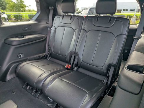 Used 2024 Jeep Grand Cherokee L Limited AWD/4WD image 13
