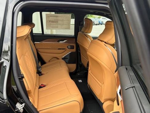 New 2026 Jeep Grand Cherokee Summit AWD/4WD image 31