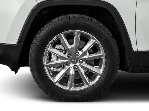 Used 2017 Jeep Cherokee Limited FWD image 12
