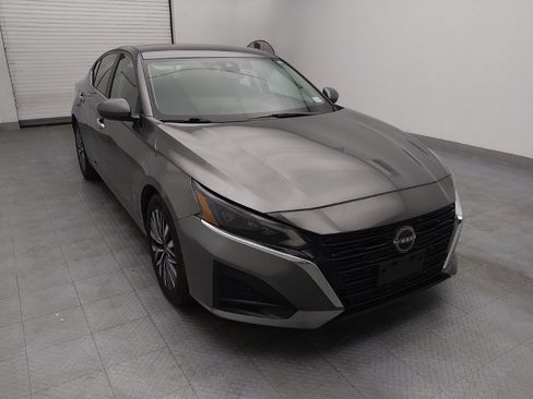 Used 2023 Nissan Altima 2.5 SV image 13