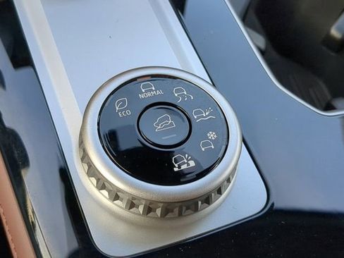 New 2026 Mitsubishi Outlander SEL image 30