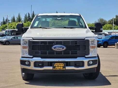 New 2026 Ford F250 XL w/ XL Chrome Package image 3