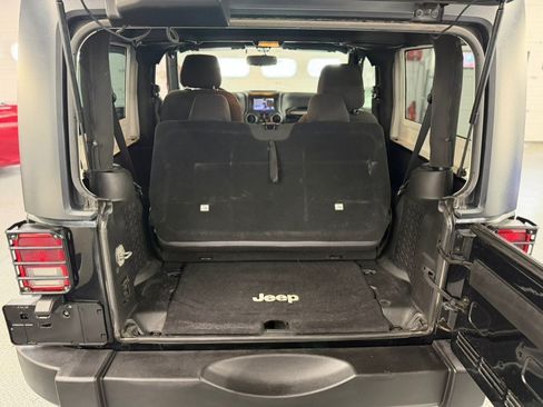 Used 2015 Jeep Wrangler Sport w/ Quick Order Package 24S AWD/4WD image 27