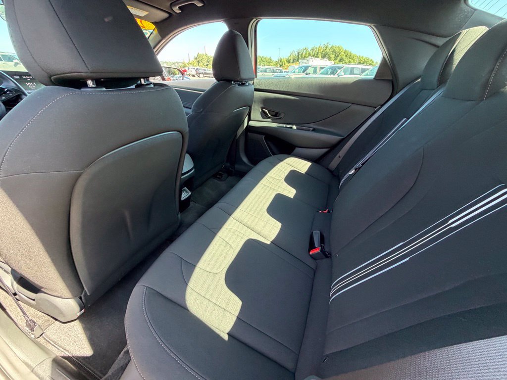 Certified 2025 Hyundai Elantra Sport FWD image 11