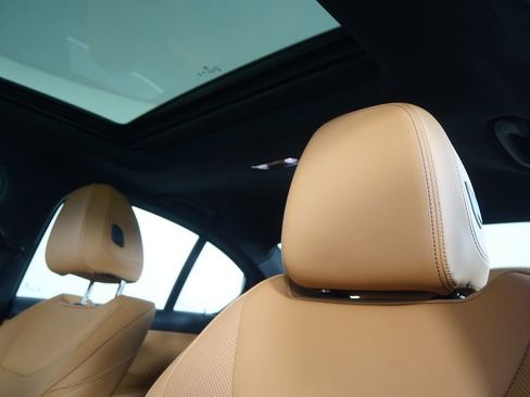 Certified 2025 BMW 330i Sedan image 12