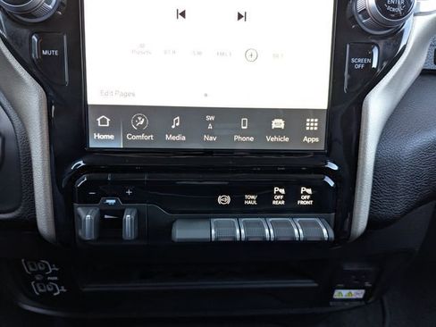 Used 2024 RAM 2500 Laramie image 24