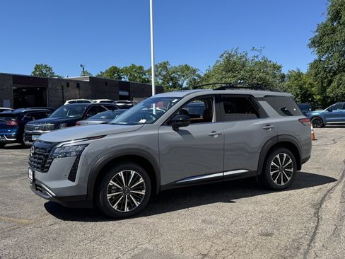 New 2026 Nissan Pathfinder Platinum AWD/4WD image 29