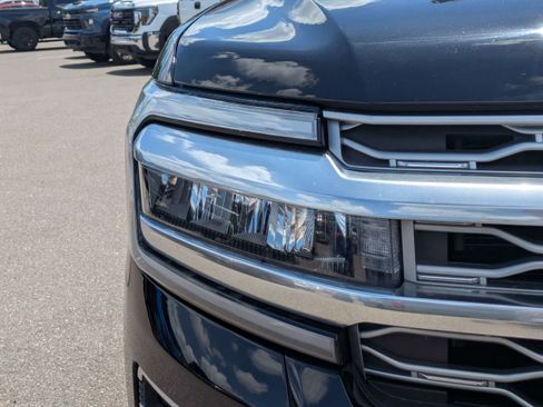 Used 2023 Ford Expedition Max Platinum AWD/4WD image 9