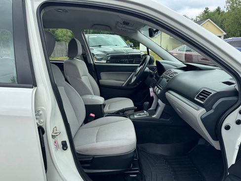 Used 2017 Subaru Forester 2.5i w/ Alloy Wheel Package AWD/4WD image 19