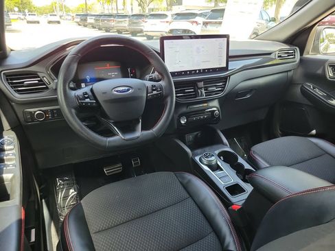 Used 2023 Ford Escape ST-Line w/ Tech Pack #1 FWD image 11