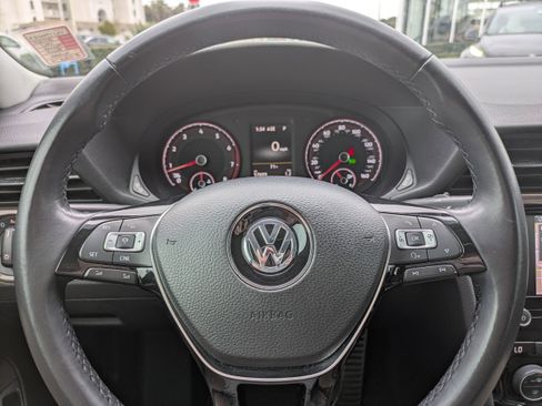 Used 2020 Volkswagen Passat 2.0T SEL image 28