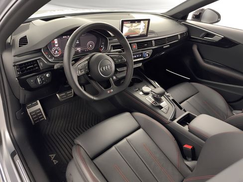 Used 2019 Audi A4 2.0T Prestige w/ Prestige Package AWD/4WD image 4