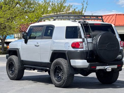 Used 2008 Toyota FJ Cruiser 4WD image 6