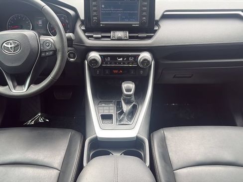 Used 2020 Toyota RAV4 XLE Premium AWD/4WD image 18