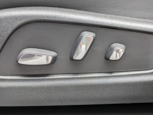 Used 2024 Cadillac XT5 Premium Luxury image 25