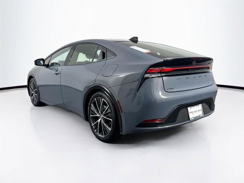 Used 2025 Toyota Prius Limited image 2