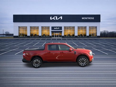 Used 2023 Ford Maverick Lariat w/ Lariat Luxury Package FWD image 4
