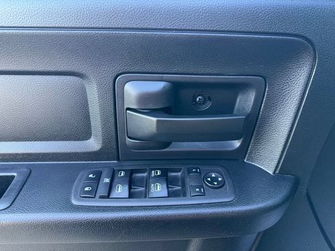 Used 2018 RAM 1500 Express AWD/4WD image 24