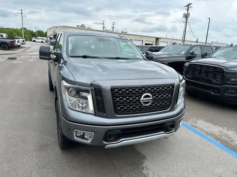 Used 2018 Nissan Titan PRO-4X w/ Pro-4x Utility Package AWD/4WD image 28