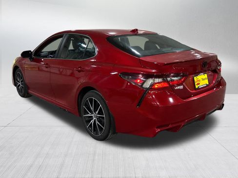 Used 2024 Toyota Camry SE FWD image 8